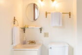 Mendocino Places to Stay - Dennen Suite bathroom