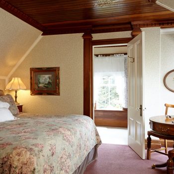 Places to Stay in Mendocino - Dennen's Suite