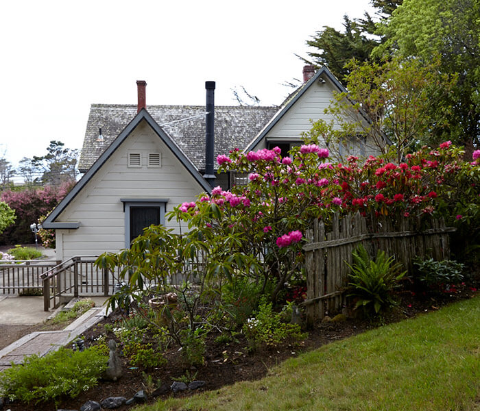 Lodging near Mendocino, CA - Dennen's Victorian Farmhouse exterior