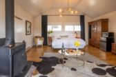 Carriage Room