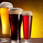 Beer-barrel-with-beer-glasses